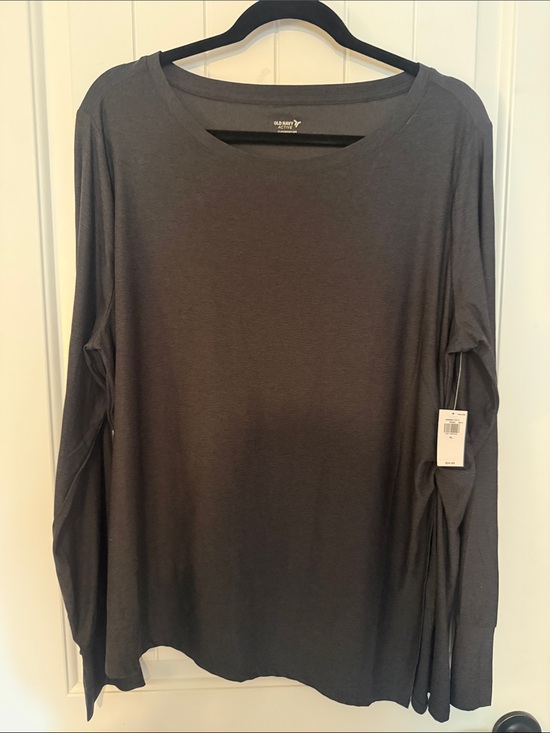 Old Navy Tops - BNWT Old Navy Charcoal Gray Long Sleeve Top